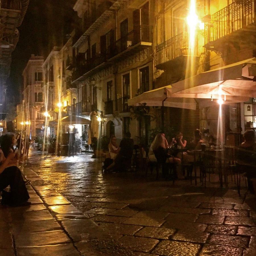 Alojamento de Acomodação e Pequeno-almoço Ai Tre Mercati 2*